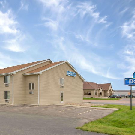 Days Inn By Wyndham Worthington Екстер'єр фото